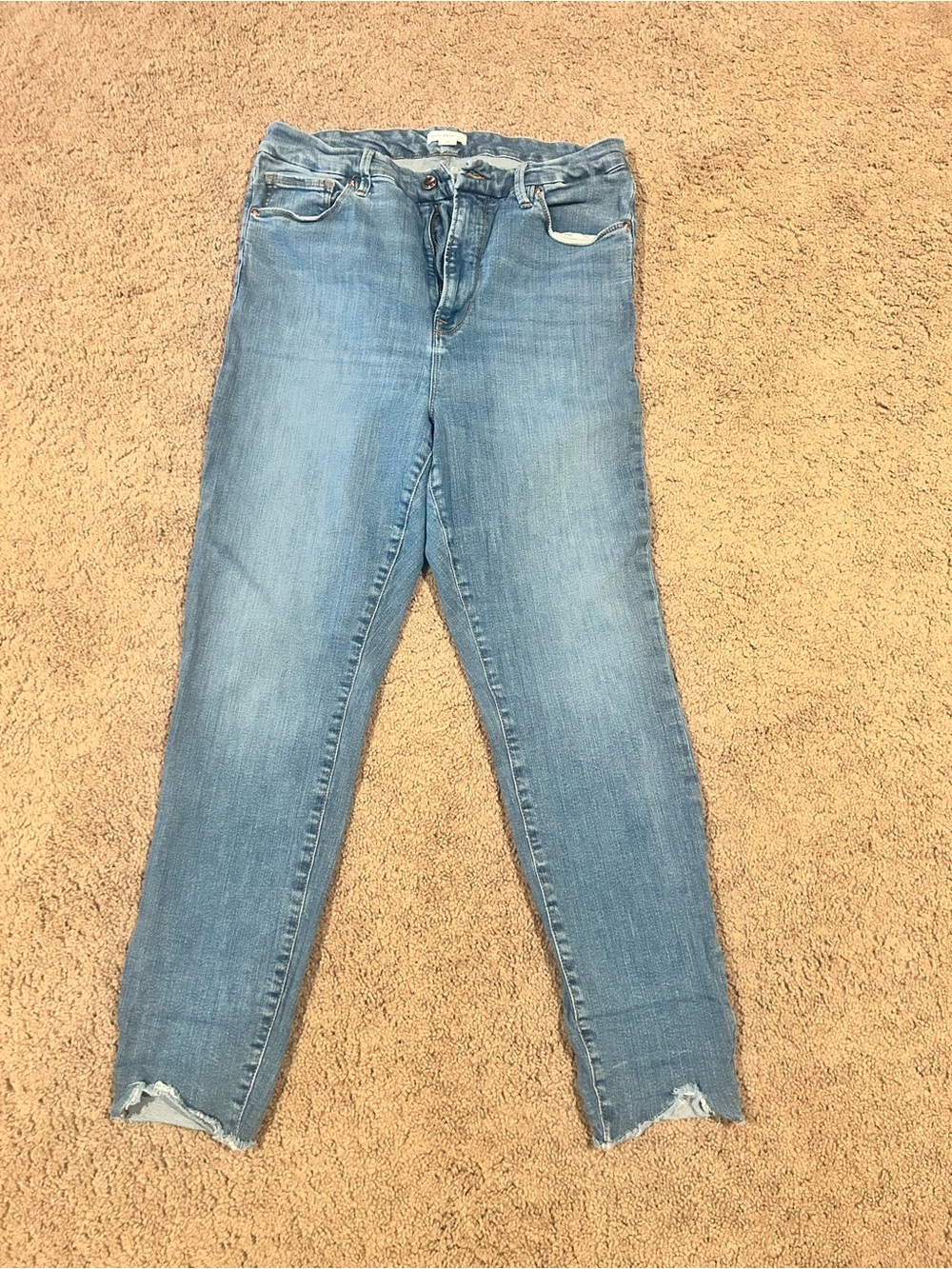 Good American Light Wash Skinny Jeans